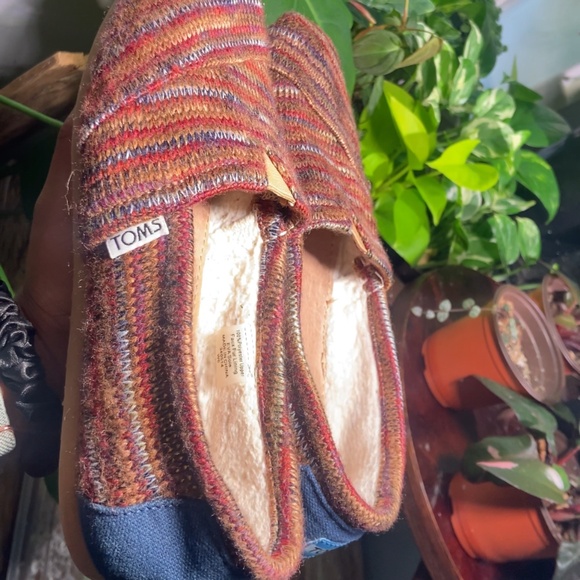TOMS SLIP ON FUR Multicolor Shearling Lining EVA SOLE W6 - Picture 3 of 9